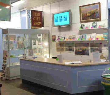 Pier shop
